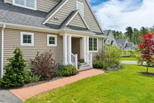 2 Foxglove Wy, Brunswick, ME 04011 - Photo 2