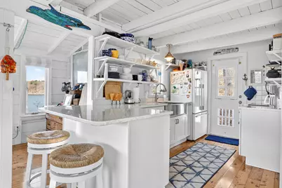 562 Island Avenue, Portland, ME 04108 - Photo 8