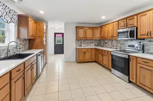 78 High Point Pl, Bradley, ME 04411 - Photo 8