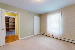 233 Middle St, Farmington, ME 04938 - Photo 24