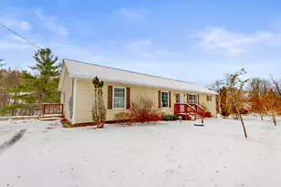 233 Middle St, Farmington, ME 04938 - Photo 4