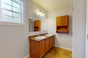 233 Middle St, Farmington, ME 04938 - Photo 32