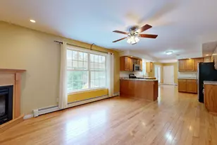 233 Middle St, Farmington, ME 04938 - Photo 10