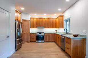 17 Glenwood Ln, Northport, ME 04849 - Photo 6