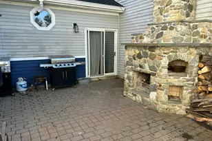 26 Clark St, Thomaston, ME 04861 - Photo 2