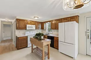 18 Concord Pl, Auburn, ME 04210 - Photo 10