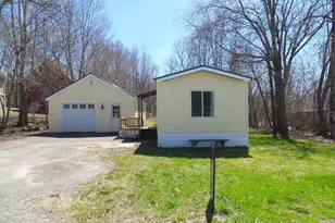 17 Maple St, Vassalboro, ME 04989 - Photo 2