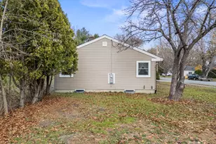 10 Penley St, Augusta, ME 04330 - Photo 12