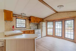 17 Tufton St, Brunswick, ME 04011 - Photo 1