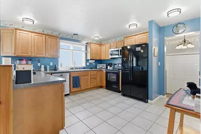 448 Lowell Town Road, Wiscasset, ME 04578 - Photo 18