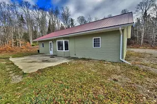 301 Foxcroft Rd, Houlton, ME 04730 - Photo 4