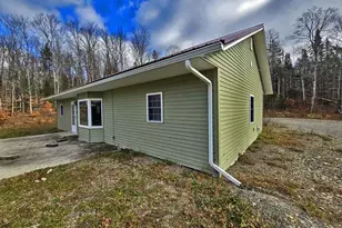 301 Foxcroft Rd, Houlton, ME 04730 - Photo 6