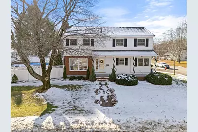 54 Rhode Island Avenue, Millinocket, ME 04462 - Photo 2