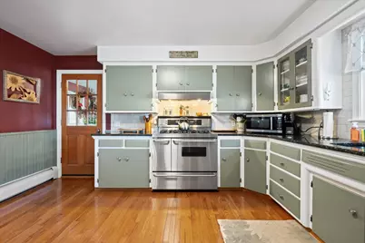 54 Rhode Island Avenue, Millinocket, ME 04462 - Photo 10