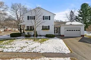 54 Rhode Island Ave, Millinocket, ME 04462 - Photo 4