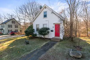 70 Spring St, Gardiner, ME 04345 - Photo 2