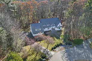 26 Mitchellwood Dr, Falmouth, ME 04105 - Photo 2