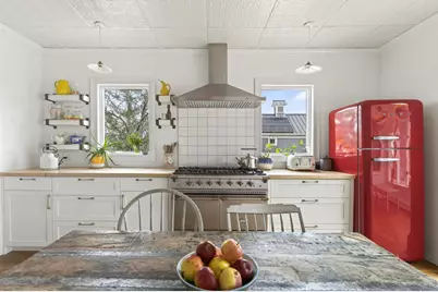 38 Union Street, Belfast, ME 04915 - Photo 2