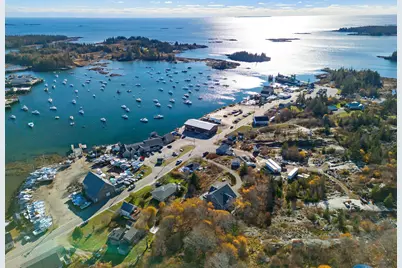 38 W. Main W Main Street, Vinalhaven, ME 04863 - Photo 2