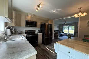 4 Hayfield Ln, Lisbon, ME 04250 - Photo 2