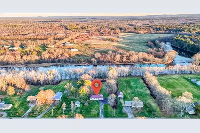 158 Pleasant Street, Clinton, ME 04927 - Photo 2