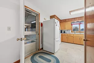 158 Pleasant St, Clinton, ME 04927 - Photo 20