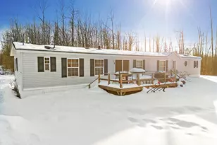 43 Whitten Rd, Clinton, ME 04927 - Photo 4