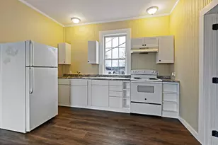 63 Elm St, Mechanic Falls, ME 04256 - Photo 8