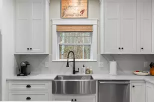 6 Roberts Ln, Kennebunkport, ME 04046 - Photo 10