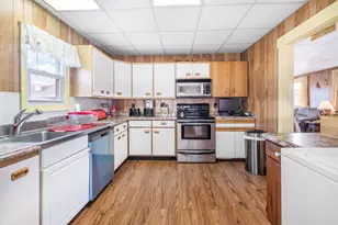 108 Broadway, York, ME 03909 - Photo 12