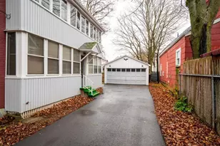 9 Willow St, Auburn, ME 04210 - Photo 2