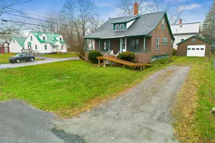 11 Russell St, Waterville, ME 04901 - Photo 2