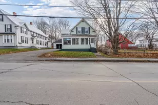 26 Pleasant St, Skowhegan, ME 04976 - Photo 2