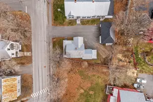 26 Pleasant St, Skowhegan, ME 04976 - Photo 10