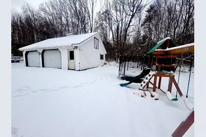 14 Pinkham Street, Lincoln, ME 04457 - Photo 4