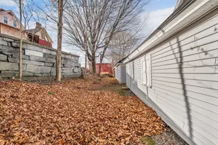 24 Pleasant St, Skowhegan, ME 04976 - Photo 10