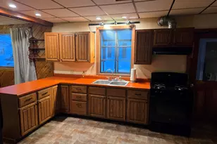 92 Bates St, Millinocket, ME 04462 - Photo 10