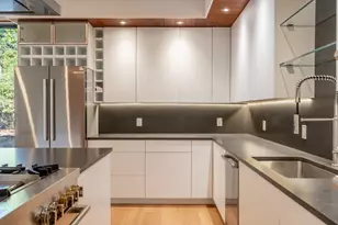 2 Woodside Meadow Rd, Kittery, ME 03905 - Photo 8