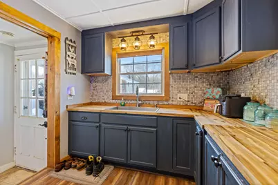 18 Greenwood Street, Waterville, ME 04901 - Photo 8