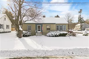 18 Greenwood St, Waterville, ME 04901 - Photo 2