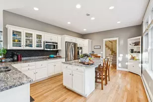 89 Oakmont Dr, Falmouth, ME 04105 - Photo 8