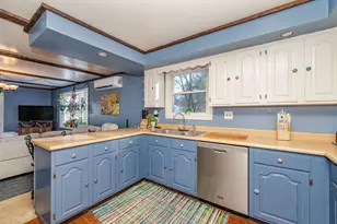 2 Wainwright Ave, Kittery, ME 03904 - Photo 12