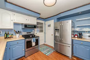 2 Wainwright Ave, Kittery, ME 03904 - Photo 10