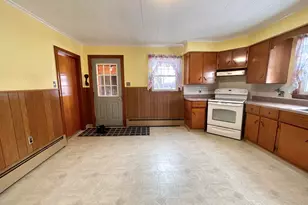 45 Vermont St, Millinocket, ME 04462 - Photo 16