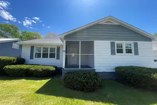 45 Vermont St, Millinocket, ME 04462 - Photo 2