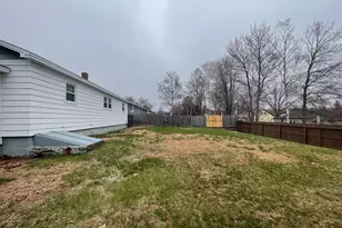 45 Vermont St, Millinocket, ME 04462 - Photo 12