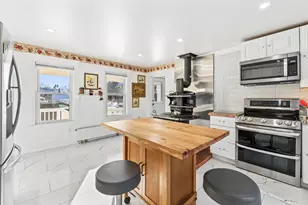 26 Spring St, Mechanic Falls, ME 04256 - Photo 10