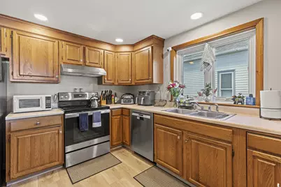 410 Broadway, South Portland, ME 04106 - Photo 34