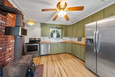 84 Pleasant Street, Rockland, ME 04841 - Photo 20