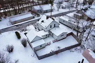 26 Highland Ave, Dixfield, ME 04224 - Photo 4